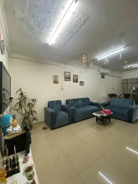 1-storey Terraced House for Sale in Taman Aman (Senai) - Melinda Ee - Living Room - PropertyGuru.com.my