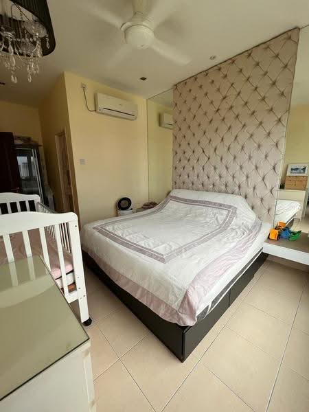 Kondominium untuk Dijual di I-Regency Condominium (Ideal Regency) - S J Foo - Bedroom - PropertyGuru.com.my