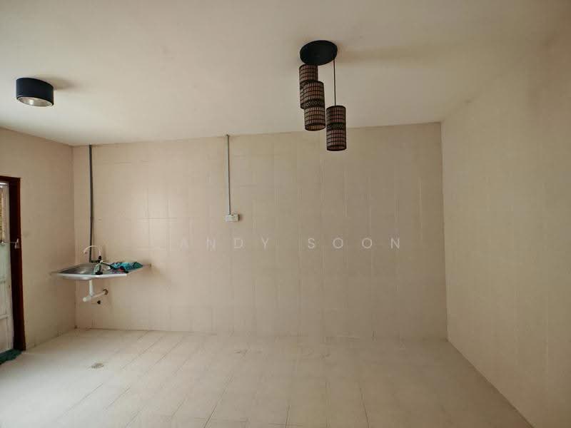 2-storey Terraced House for Sale in Taman Suria (Bandar Sungai Long) - Candy Soon - Kitchen - PropertyGuru.com.my