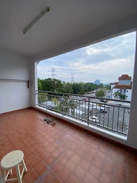 Pangsapuri untuk Disewa di Alpine Village - Kelvin Chong - Balcony - PropertyGuru.com.my