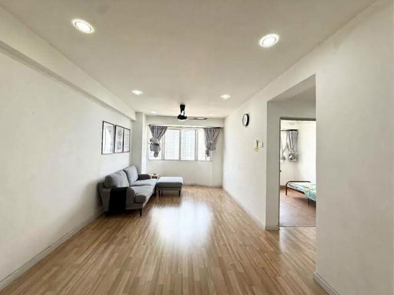 Kediaman Servis untuk Disewa di Main Place Residence - Kenix Lee - Living Room - PropertyGuru.com.my