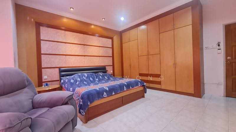 Semi-Detached House for Sale in Taman Sungai Besi Indah (Seri Kembangan) - Sally Wong - Bedroom - PropertyGuru.com.my