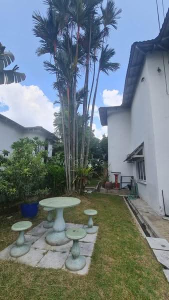 Semi-Detached House for Sale in Taman Sungai Besi Indah (Seri Kembangan) - Sally Wong - Garden - PropertyGuru.com.my