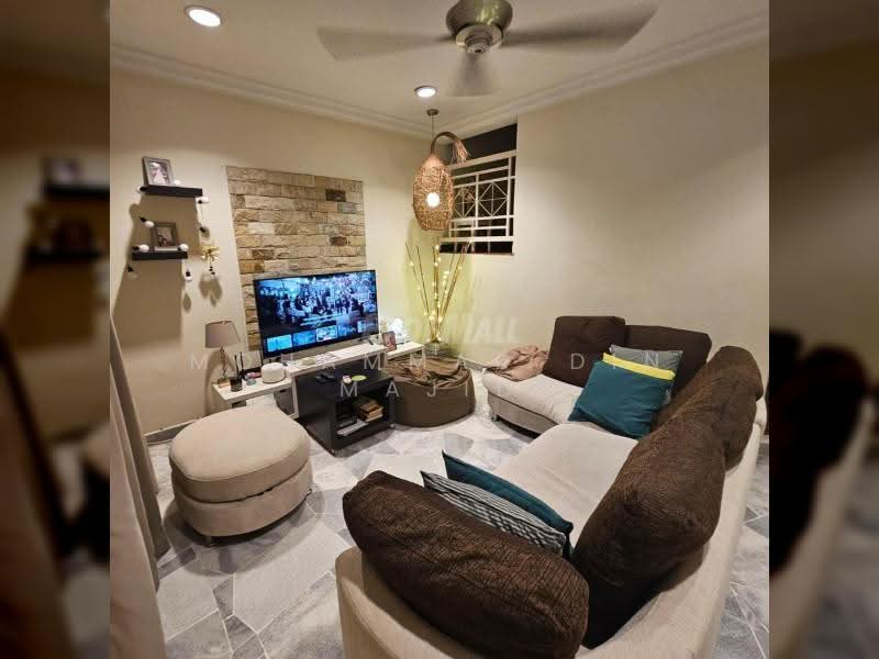 2-storey Terraced House for Sale in Putra Heights (Subang Jaya) - Mohammad Din Majid - Living Room - PropertyGuru.com.my