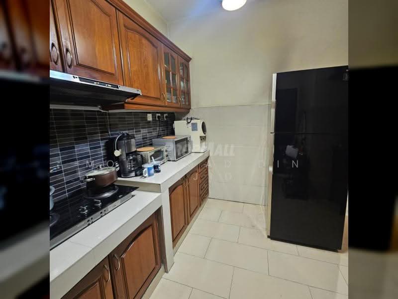 2-storey Terraced House for Sale in Putra Heights (Subang Jaya) - Mohammad Din Majid - Kitchen - PropertyGuru.com.my