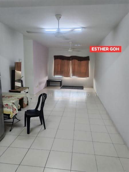 Pangsapuri untuk Dijual di Pangsapuri Suria 1 Batu Kawan - Esther Goh - Living Room - PropertyGuru.com.my