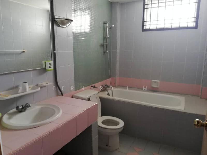Kondominium untuk Dijual di Country Tower Condominium - Bernard Lim - PropertyGuru.com.my