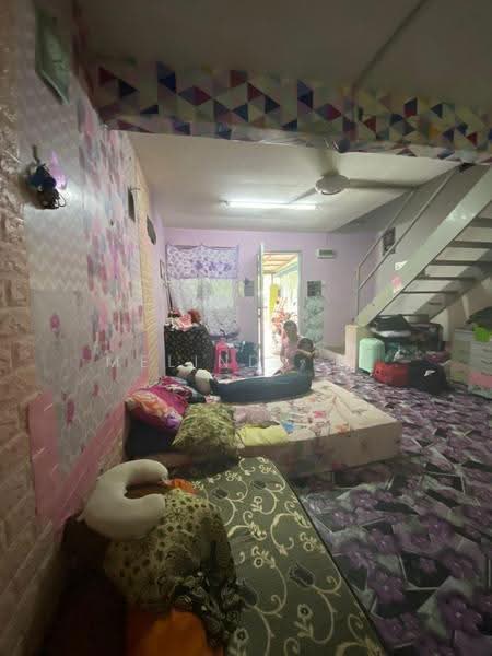 Rumah Teres 2-Tingkat untuk Dijual di Taman Muhibbah (Senai) - Melinda Ee - Living Room - PropertyGuru.com.my