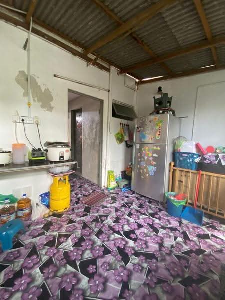 Rumah Teres 2-Tingkat untuk Dijual di Taman Muhibbah (Senai) - Melinda Ee - Kitchen - PropertyGuru.com.my