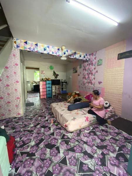 Rumah Teres 2-Tingkat untuk Dijual di Taman Muhibbah (Senai) - Melinda Ee - Bedroom - PropertyGuru.com.my