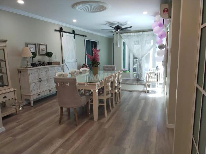 Rumah Teres 2.5-Tingkat untuk Dijual di Putra Heights (Subang Jaya) - Mohammad Din Majid - Dining Room - PropertyGuru.com.my