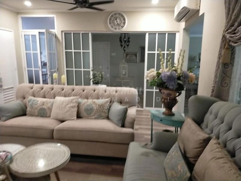 Rumah Teres 2.5-Tingkat untuk Dijual di Putra Heights (Subang Jaya) - Mohammad Din Majid - Living Room - PropertyGuru.com.my