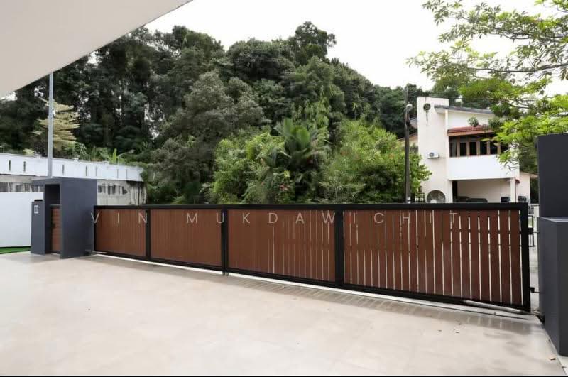 Zero-Lot Bungalow for Rent in Kajang (Selangor) - Vin Mukdawichit - Exterior - PropertyGuru.com.my