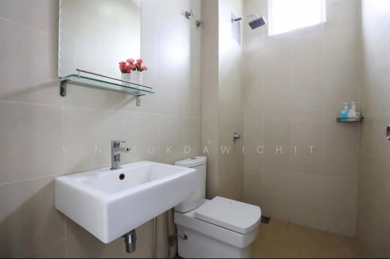 Zero-Lot Bungalow for Rent in Kajang (Selangor) - Vin Mukdawichit - Bathroom - PropertyGuru.com.my