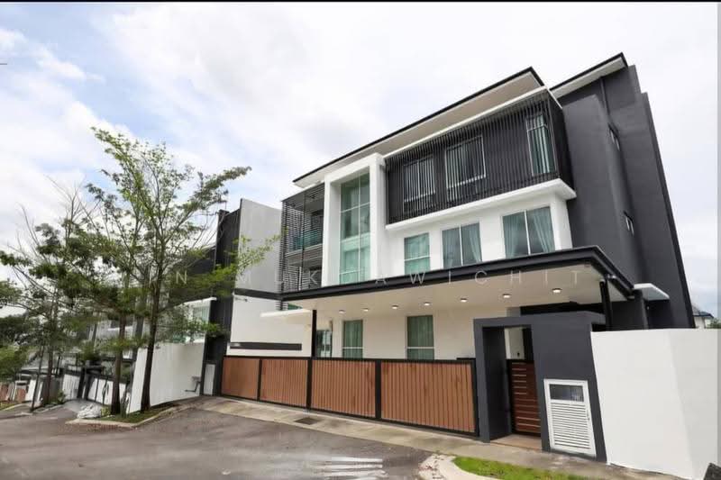 Zero-Lot Bungalow for Rent in Kajang (Selangor) - Vin Mukdawichit - Exterior - PropertyGuru.com.my