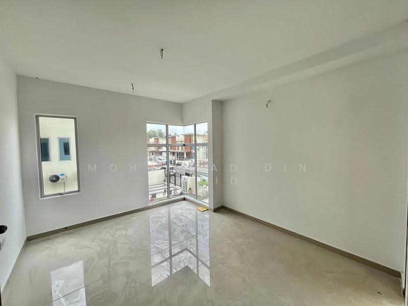 Rumah Berkembar untuk Dijual di Shah Alam (Selangor) - Mohammad Din Majid - PropertyGuru.com.my