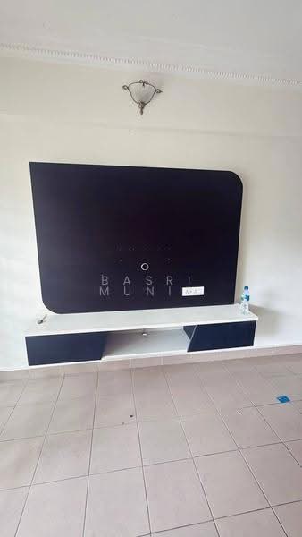 Pangsapuri untuk Disewa di Segar Apartments - Basri Munir - Living Room - PropertyGuru.com.my