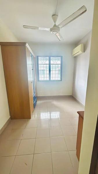 Pangsapuri untuk Disewa di Segar Apartments - Basri Munir - Bedroom - PropertyGuru.com.my