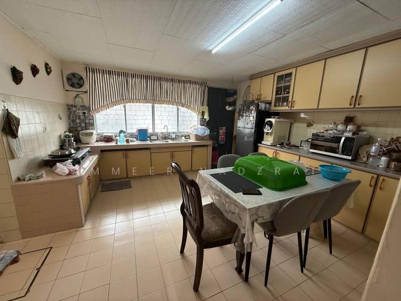 1-storey Terraced House for Sale in Ampang (Kuala Lumpur) - Ammeer Nadzrai - Kitchen - PropertyGuru.com.my