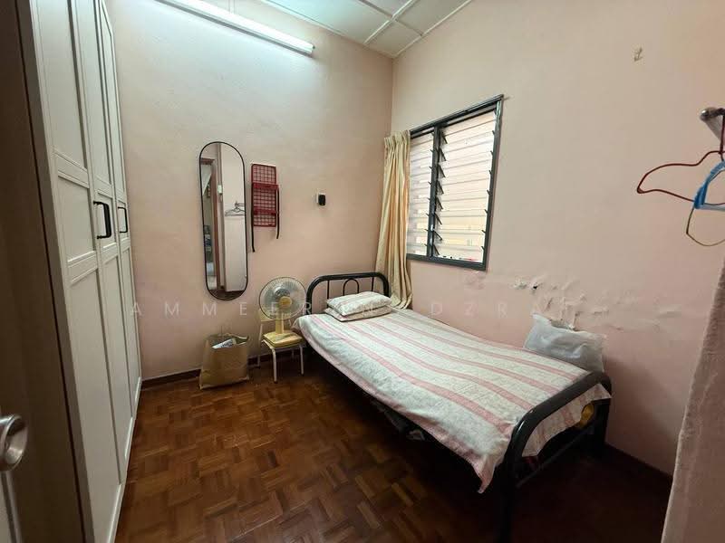 1-storey Terraced House for Sale in Ampang (Kuala Lumpur) - Ammeer Nadzrai - Bedroom - PropertyGuru.com.my
