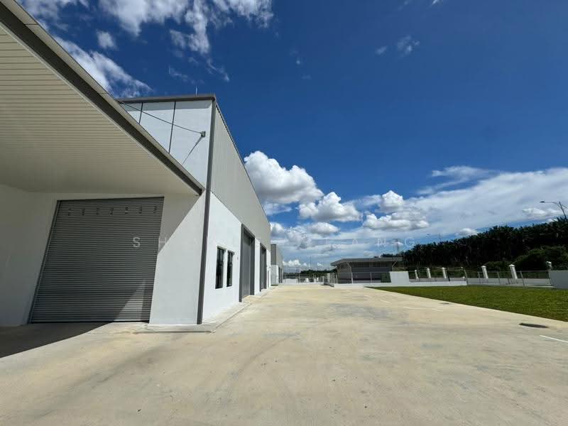 Semi-D Factory for Rent in Eco Business Park 1 (Johor Bahru) - Shirley Pang - Exterior - PropertyGuru.com.my