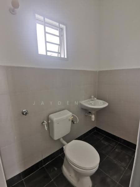 2-storey Terraced House for Sale in Bandar Layangkasa (Pasir Gudang) - Jayden Ng - Bathroom - PropertyGuru.com.my
