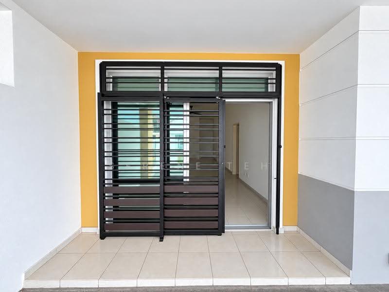 1-storey Terraced House for Rent in Bandar Putra Kulai (Kulai) - Serene Teh - Entrance - PropertyGuru.com.my