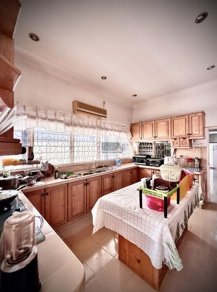 Bungalow House for Sale in Tanjung Tokong (Penang) - Pei Hong - Kitchen - PropertyGuru.com.my