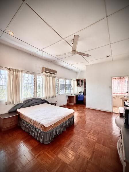 Bungalow House for Sale in Tanjung Tokong (Penang) - Pei Hong - Bedroom - PropertyGuru.com.my