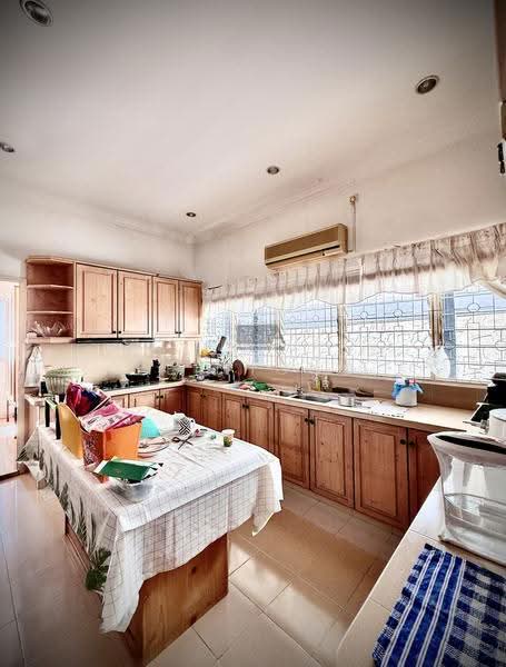 Bungalow House for Sale in Tanjung Tokong (Penang) - Pei Hong - Kitchen - PropertyGuru.com.my
