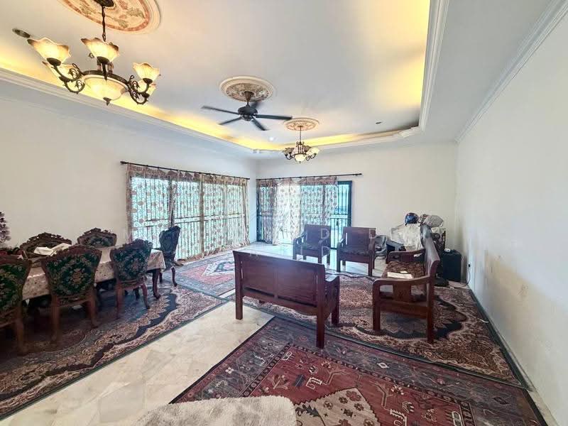 Bungalow House for Sale in Kampung Raja Uda (Port Klang (Pelabuhan Klang)) - Mohammad Din Majid - Living Room - PropertyGuru.com.my