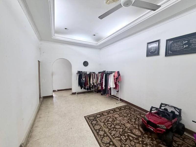 Bungalow House for Sale in Kampung Raja Uda (Port Klang (Pelabuhan Klang)) - Mohammad Din Majid - Interior - PropertyGuru.com.my