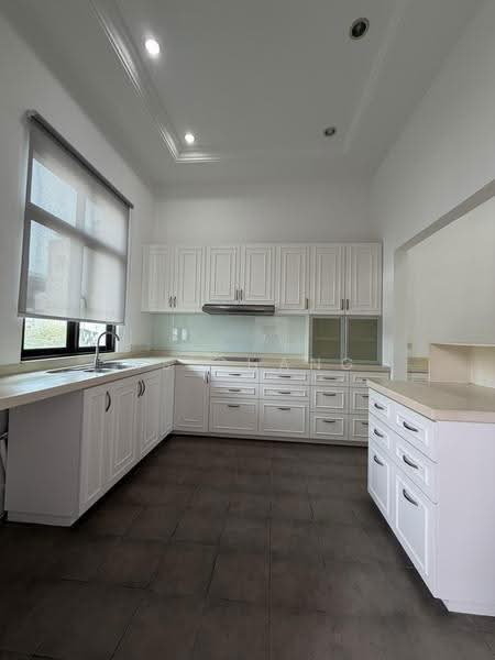 Condominium for Sale at The Palazzo - Ms Chang - Kitchen - PropertyGuru.com.my