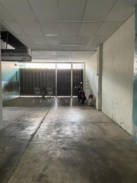 Shop for Rent in Bentong (Pahang) - Jenny Koo - Entrance - PropertyGuru.com.my