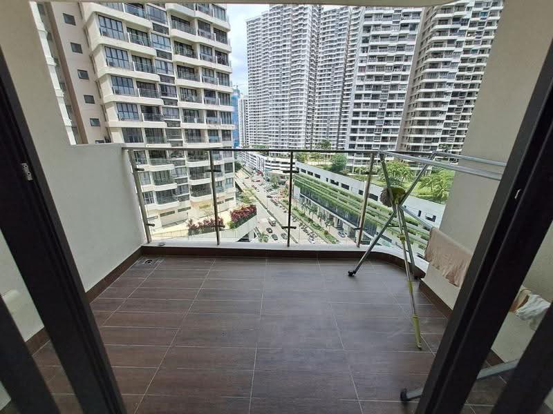 Kondominium untuk Dijual di Bay Laurel @ Country Garden Danga Bay - May Lee - Balcony - PropertyGuru.com.my