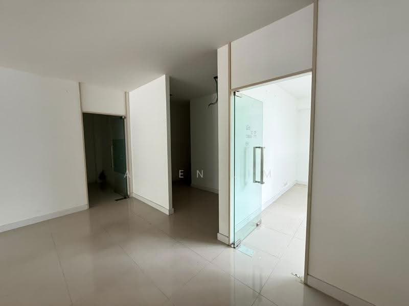 Shop for Rent in Glenmarie (Selangor) - Alven Lim - Interior - PropertyGuru.com.my