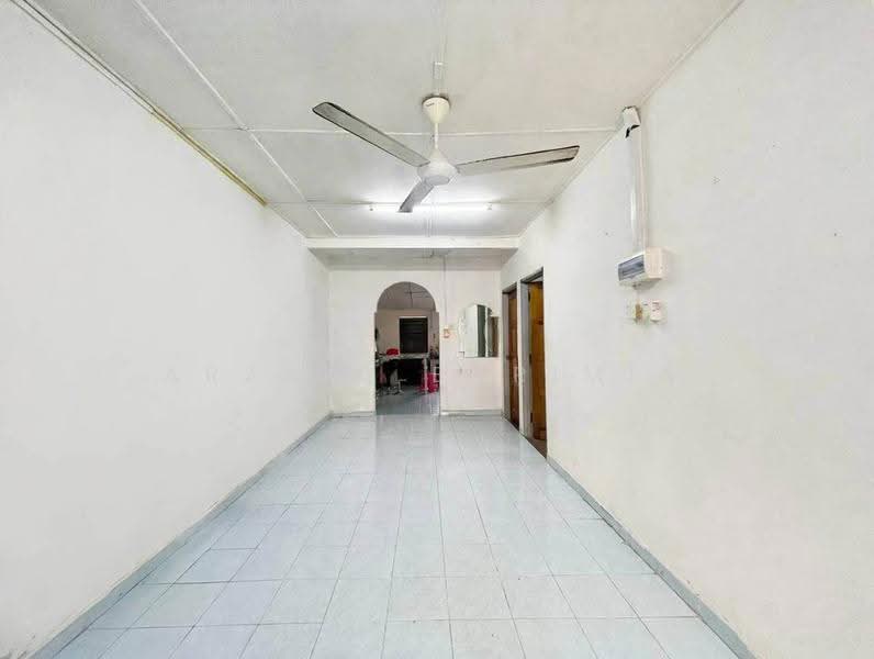 Terraced House for Sale in Taman Universiti (Skudai) - Arzaim Barimin - Interior - PropertyGuru.com.my