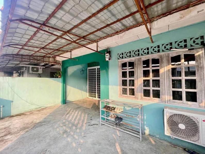 Terraced House for Sale in Taman Universiti (Skudai) - Arzaim Barimin - Exterior - PropertyGuru.com.my