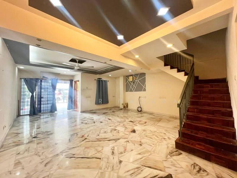 Rumah Teres 2-Tingkat untuk Dijual di Bandar Teknologi Kajang (Kajang) - Ammeer Nadzrai - Living Room - PropertyGuru.com.my