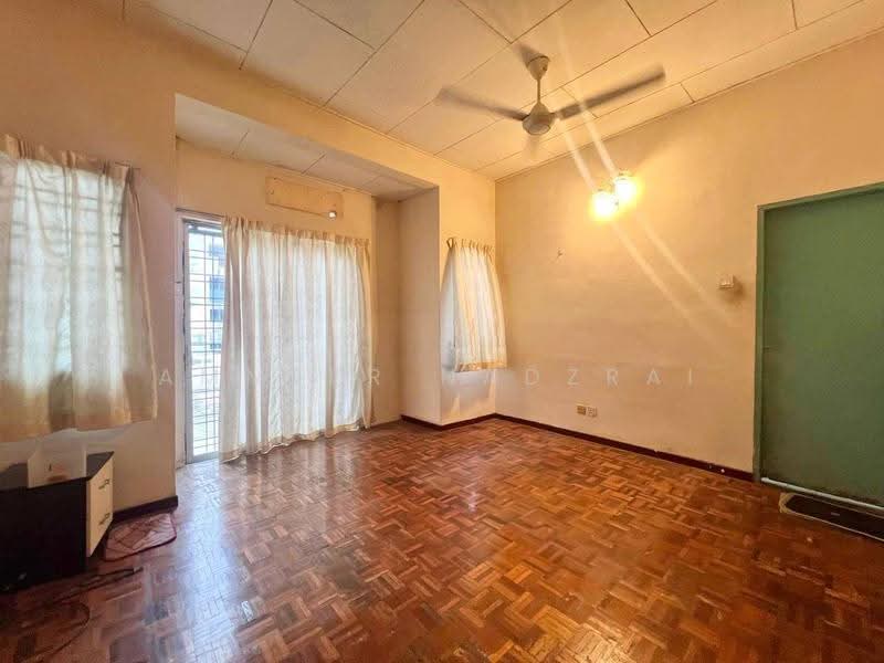 Rumah Teres 2-Tingkat untuk Dijual di Bandar Teknologi Kajang (Kajang) - Ammeer Nadzrai - Living Room - PropertyGuru.com.my