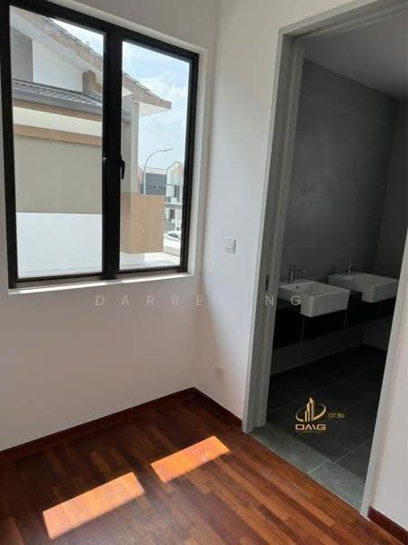 Semi-Detached House for Sale in Setia Alam (Selangor) - Darren Ng - Bathroom - PropertyGuru.com.my