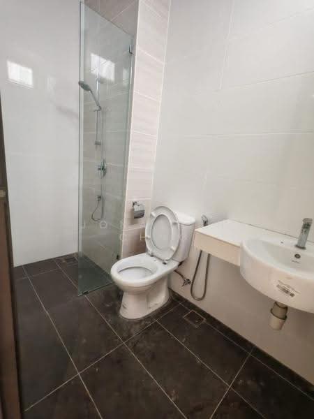 Rumah Teres 4-Tingkat untuk Dijual di Taman Rifle (Ayer Itam) - Jonathan Chng - Bathroom - PropertyGuru.com.my