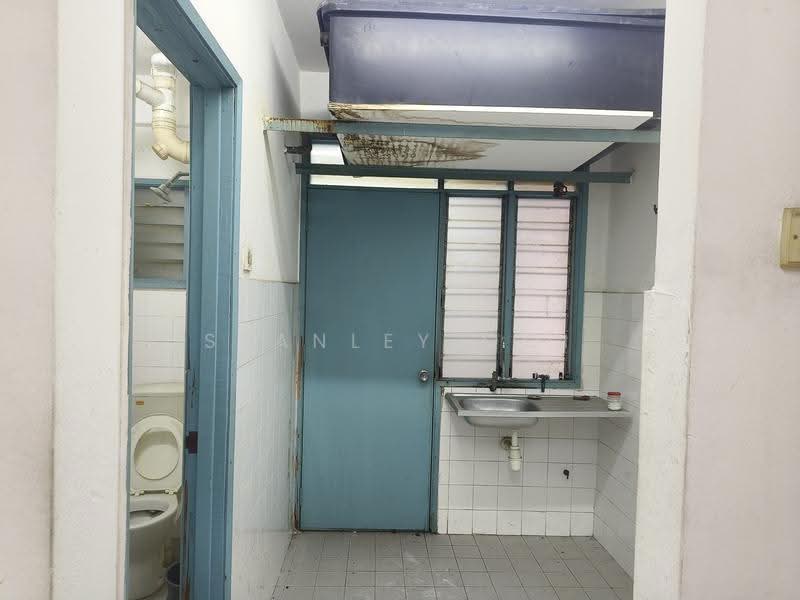 Apartment for Sale at Dahlia Apartment - Stanley Ooi - Bathroom - PropertyGuru.com.my