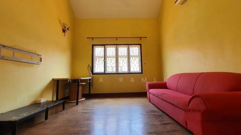 2-storey Terraced House for Sale in Bukit Jelutong (Shah Alam) - Aida Ramli - Living Room - PropertyGuru.com.my