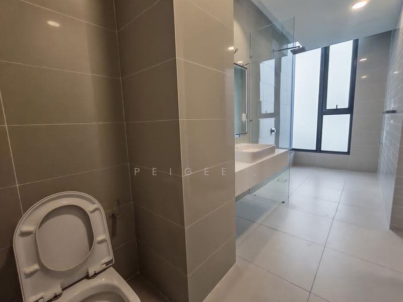 Condominium for Sale at The Veo - PeiGee . - Bathroom - PropertyGuru.com.my