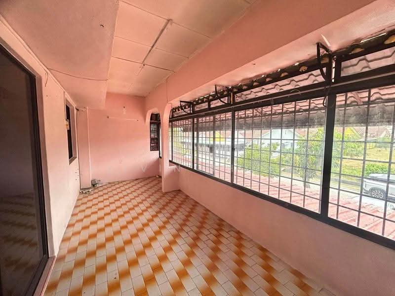 Rumah Teres 2-Tingkat untuk Dijual di Taman Bertuah (Ipoh) - Kelvin Chong - Balcony - PropertyGuru.com.my
