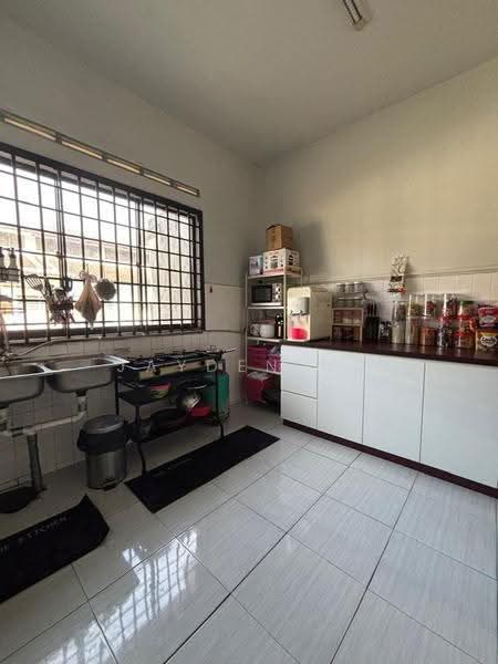 2-storey Terraced House for Sale in Taman Puteri Wangsa (Ulu Tiram) - Jayden Ng - Kitchen - PropertyGuru.com.my