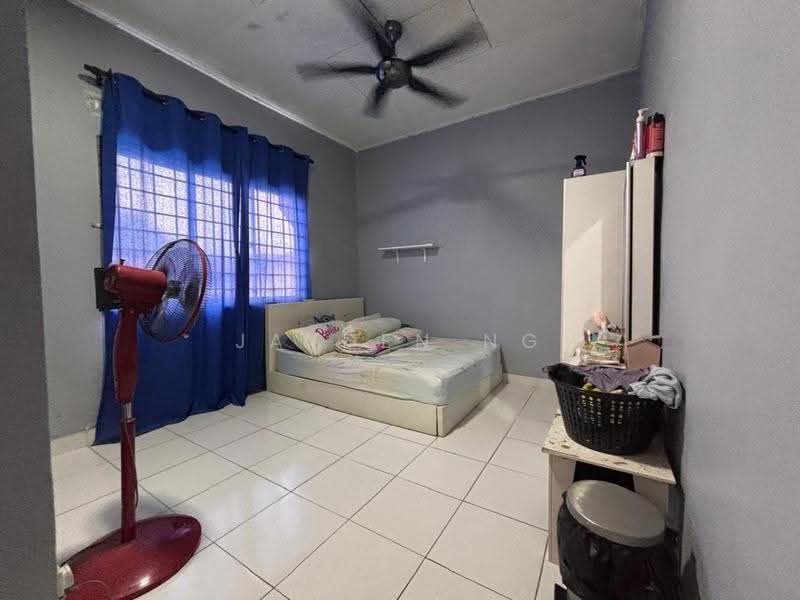 2-storey Terraced House for Sale in Taman Puteri Wangsa (Ulu Tiram) - Jayden Ng - Bedroom - PropertyGuru.com.my