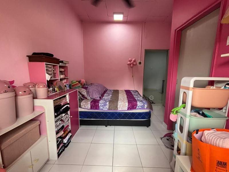 2-storey Terraced House for Sale in Taman Puteri Wangsa (Ulu Tiram) - Jayden Ng - Bedroom - PropertyGuru.com.my