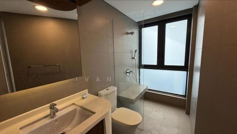 Kediaman Servis untuk Dijual di Aragreens - Ivan Kok - Bathroom - PropertyGuru.com.my